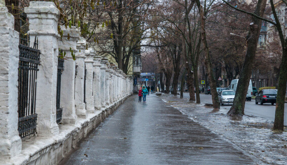 Синоптик предупредила украинских водителей и пешеходов об опасной погоде