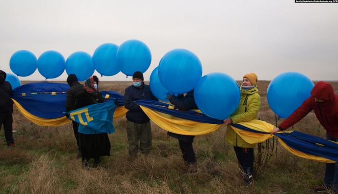 Оккупантам в Крыму не понравится: украинские патриоты устроили яркую акцию ко Дню ВСУ, фото