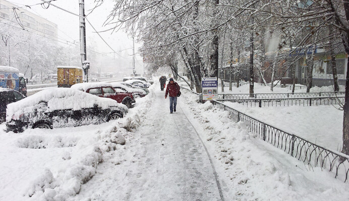 На Киев надвигается мощный снегопад, синоптики предупредили об опасности: карта