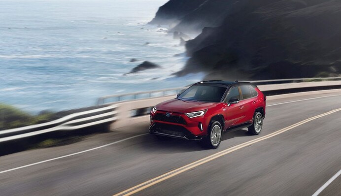 Названо кращі авто 2020 року, які підкорять будь-які дороги і не підведуть