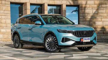 У Китаї презентували новий електричний кросовер - коштує вдвічі дешевше BMW X5