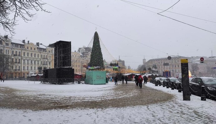 Снігопад у Києві: що відбувається на дорогах столиці
