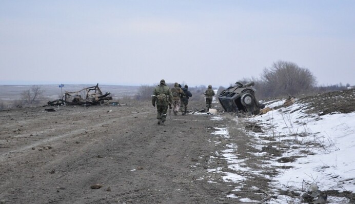 Новый год на Донбассе начался с обстрелов: боевики шесть раз нарушили перемирие