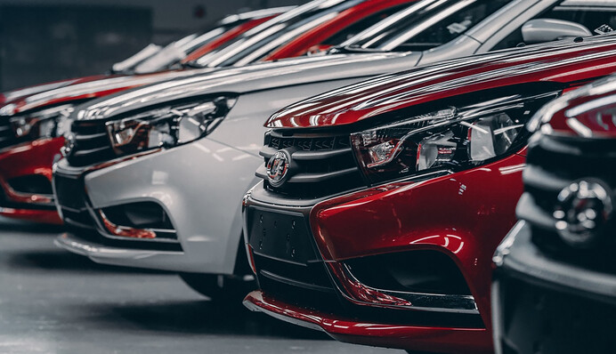 В Україні впали продажі нових авто: які моделі купували найчастіше в 2020 році