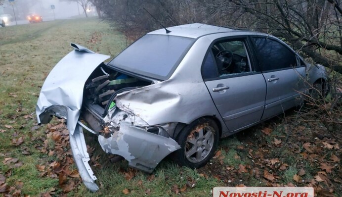 Уцілів в ДТП і одразу загинув: в Миколаєві чоловік невдало вийшов з автомобіля