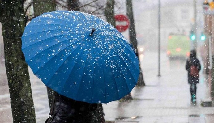 Украину накроет циклон Ahmet: синоптик рассказала, где ждать дождей и снега