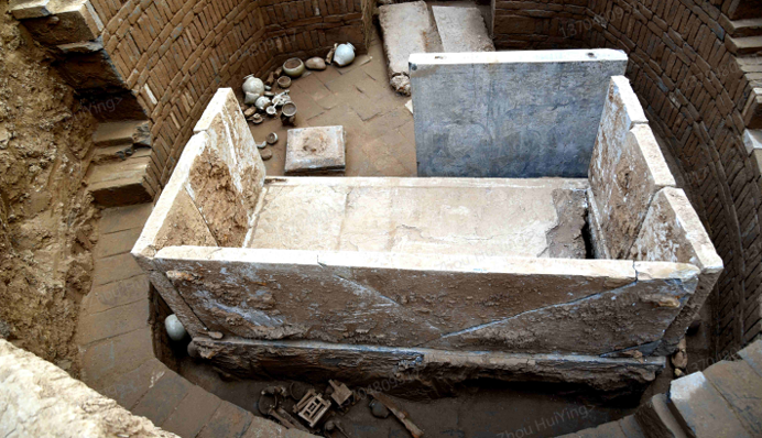 Археологи обнаружили в Китае гробницу, которой 1500 лет - меняет все представления: фото