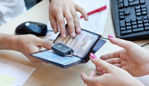 В Украине изменили сумму сбора при первой регистрации авто: что нужно знать