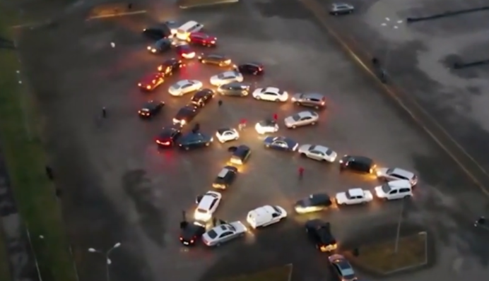 У Львові водії влаштували яскравий новорічний флешмоб