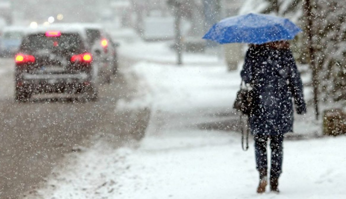 Спочатку буде замітати снігом: якої погоди чекати на різдвяні вихідні в Україні