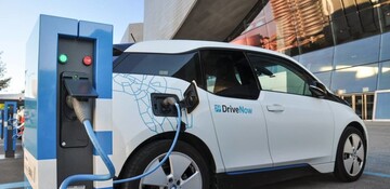 Названо кращі "гібриди" і електрокари - майже не ламаються і не створюють проблем