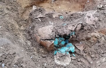 Рядом с Украиной нашли большой клад с очень древними и редкими монетами: фото