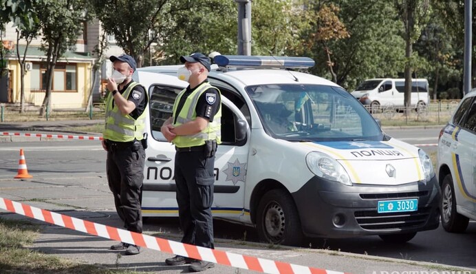 Так не діставайся ж ти нікому: в Києві чоловік по-звірячому розправився з колишньою дружиною