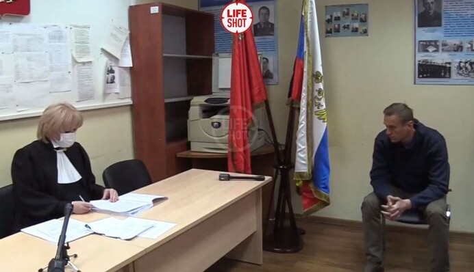 "Дід в бункері боїться": Навальний виступив з гучною заявою на засіданні суду, відео