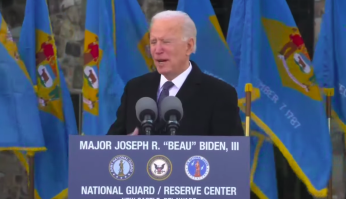 Байден заплакав, згадавши про померлого сина: відео