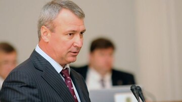 Бросался на "копов" и угрожал: Кабмин принял жесткое решение по топ-чиновнику