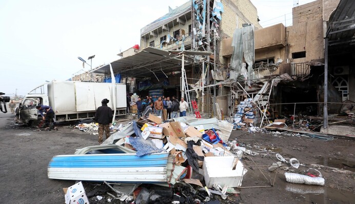 В Ираке произошел двойной теракт со смертниками: десятки погибших и пострадавших