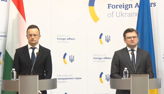 Переломний момент в конфлікті? В Україну приїхав глава МЗС Угорщини Сійярто