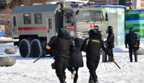 У Росії почалися масштабні акції на підтримку Навального, людей хапають силовики: відео