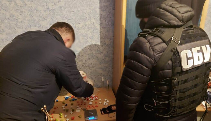 Кропивницкие Эскобары: полиция задержала семью наркодельцов