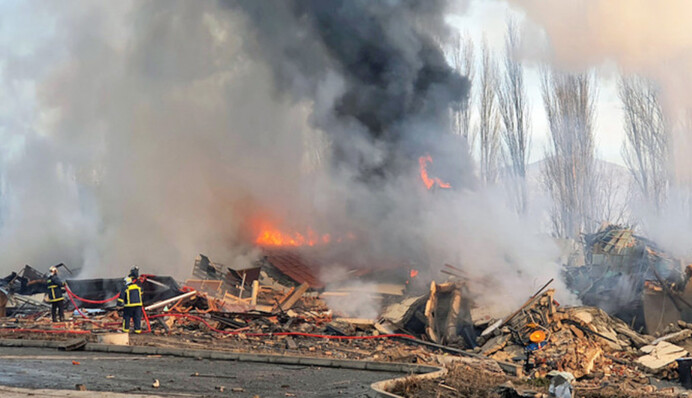 В Греции 3-этажный отель от взрыва разлетелся на куски: видео