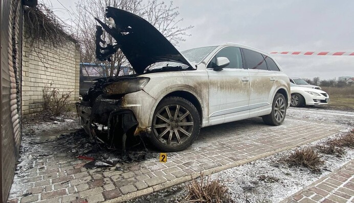 Під Харковом невідомі кинули гранату в житловий будинок: подробиці інциденту