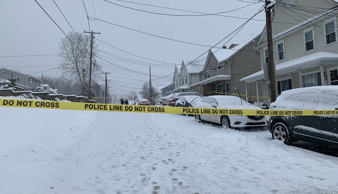 В США мужчина устроил смертельную бойню из-за соседского снега: видео с камеры наблюдения