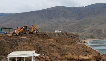 Как оккупанты в Крыму уничтожают уникальный пляж: свежие фото