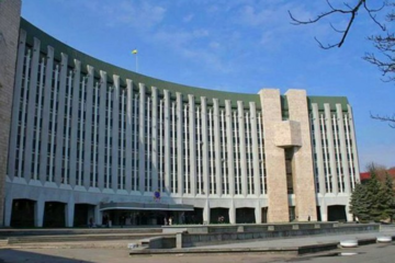 У Дніпрі за дев'ять хвилин звільнили понад 600 співробітників міськради: названо причину