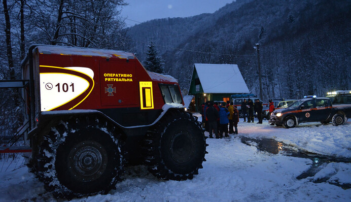 На Закарпатті другу добу шукають зниклого туриста