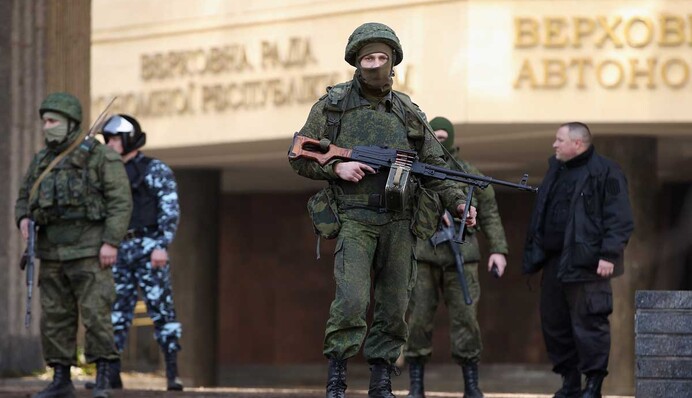 Був наказ здати зброю: екс-міністр розповів, як влада втратила час на початку агресії Росії