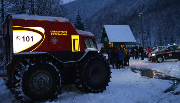 Вижив після тижня в горах: історія італійського туриста дає надію українським рятувальникам