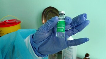 Степанов вакцинировался от коронавируса вакциной Сovishield: видео