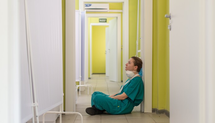 Больные лежат в коридорах: появились тревожные данные из Ивано-Франковска