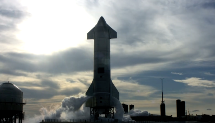 SpaceX впервые провела успешную посадку Starship - после прогремел взрыв: видео