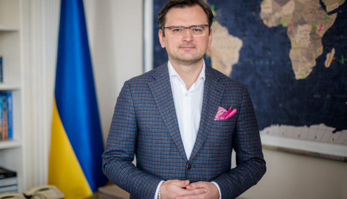 Театр абсурда: в МИД прокомментировали переговоры с Россией по Донбассу