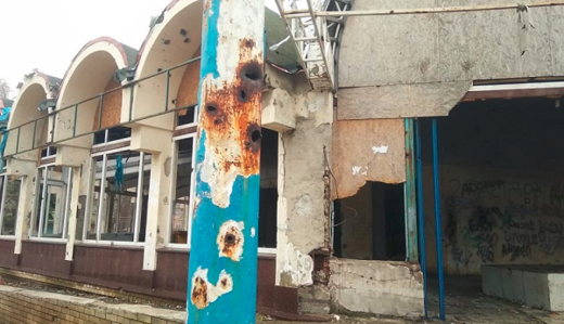 Як в чорнобильській зоні: в мережі показали фото розрухи в окупованому Донецьку