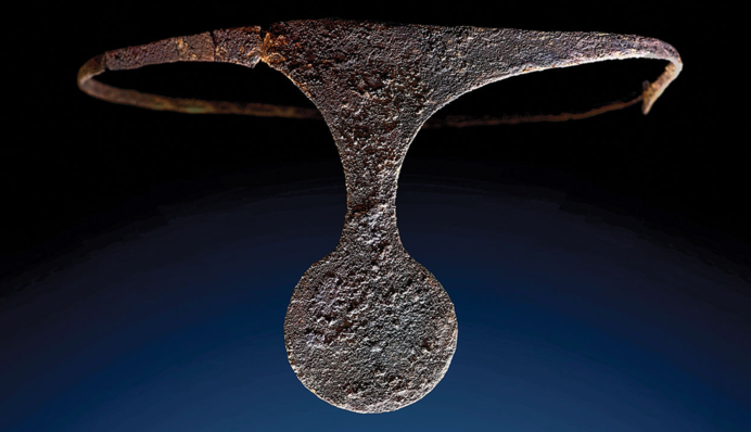 Вчені знайшли загадкове поховання жінки з 