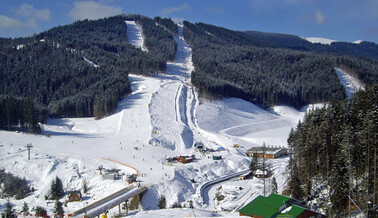 Популярний курорт в Карпатах закривають на карантин: перші подробиці