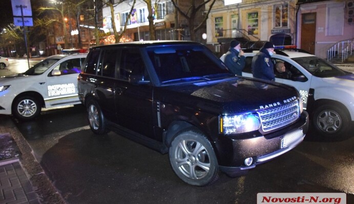 У Миколаєві поліцейський патруль влаштував погоню за чиновником ОДА, фото