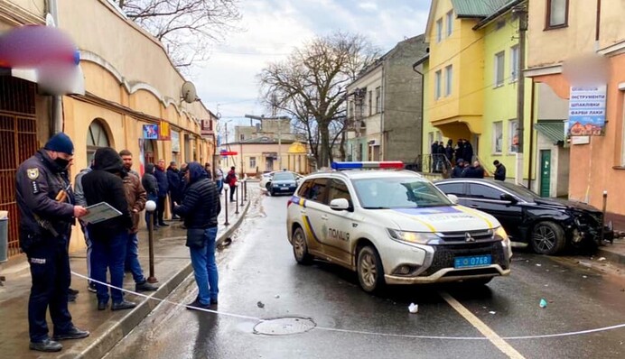 Форсаж по-українськи: на Прикарпатті поліція влаштувала погоню за грабіжником