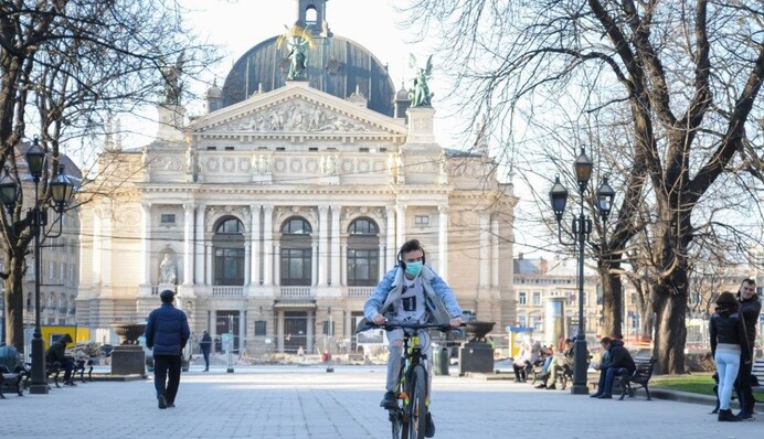 У Львівській області посилюють карантин: дати і список заборон