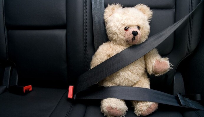 В Украине сняли еще один ролик с монстром про безопасность пассажиров в авто: видео