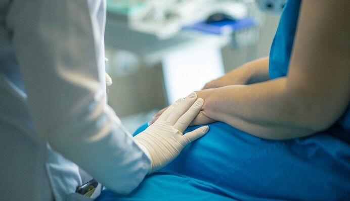 Три года дебатов: в Испании приняли долгожданный для тяжелобольных закон