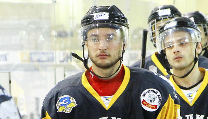 Відсутність льоду - не перешкода: українські хокеїсти провели тренування на асфальті, відео