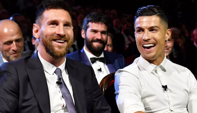 Більше двох мільярдів євро на двох: як живуть зірки футболу Роналду і Мессі