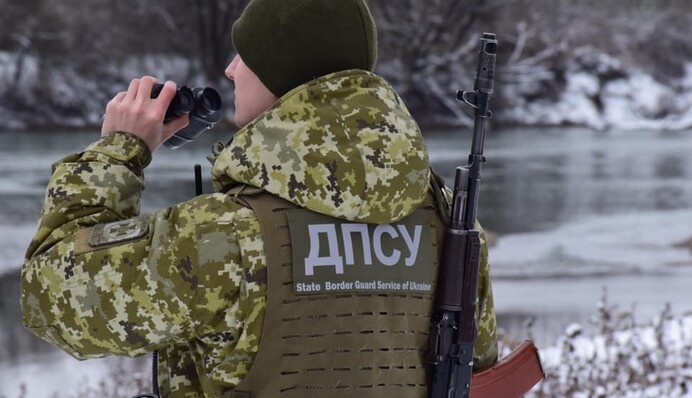 Полет отменяется: на границе поймали креативных контрабандистов