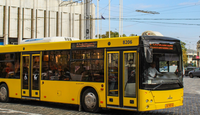 День визволення Києва: п'ятниця традиційно стала жахом для водіїв