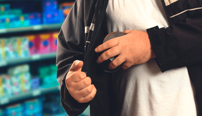 У Києві засвітився нахабний злодій - орудує в магазинах, а крадене 