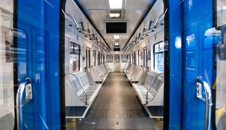 Транспортный коллапс в Киеве с 5 апреля: кого пустят в метро, кто выдает пропуска